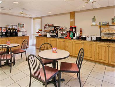 Ramada Ltd. Conference Center Hotell Tifton Restaurant bilde